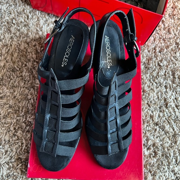 AeroSoles Strap Heel - Picture 4 of 5